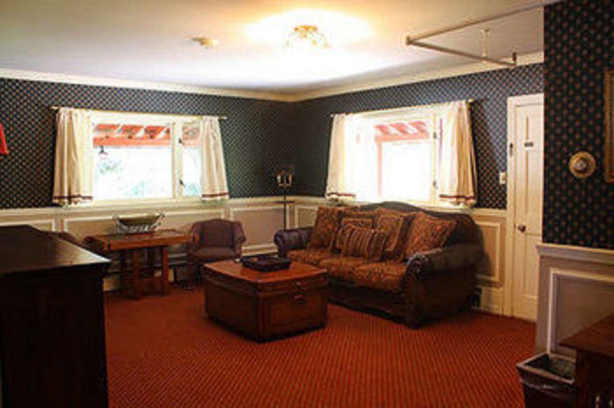 The Historic Redstone Inn Екстериор снимка